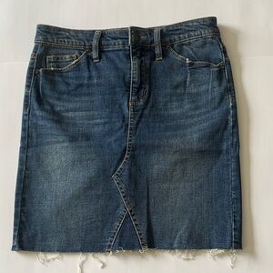 Universal Thread Blue Denim Skirt with Frayed Hem Size 6